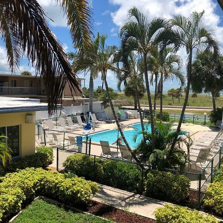 Arvilla Resort St. Pete Beach Buitenkant foto