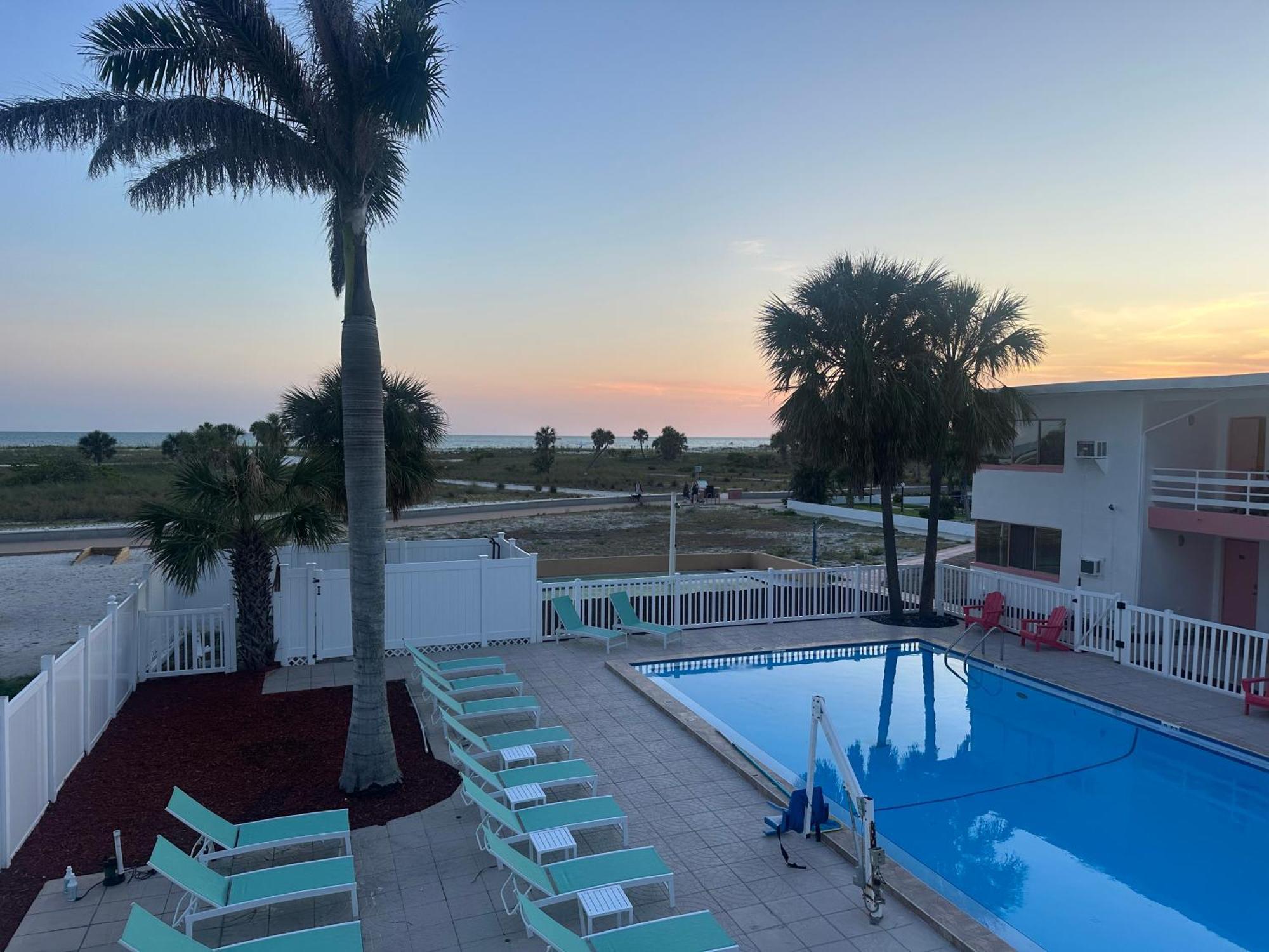 Arvilla Resort St. Pete Beach Buitenkant foto